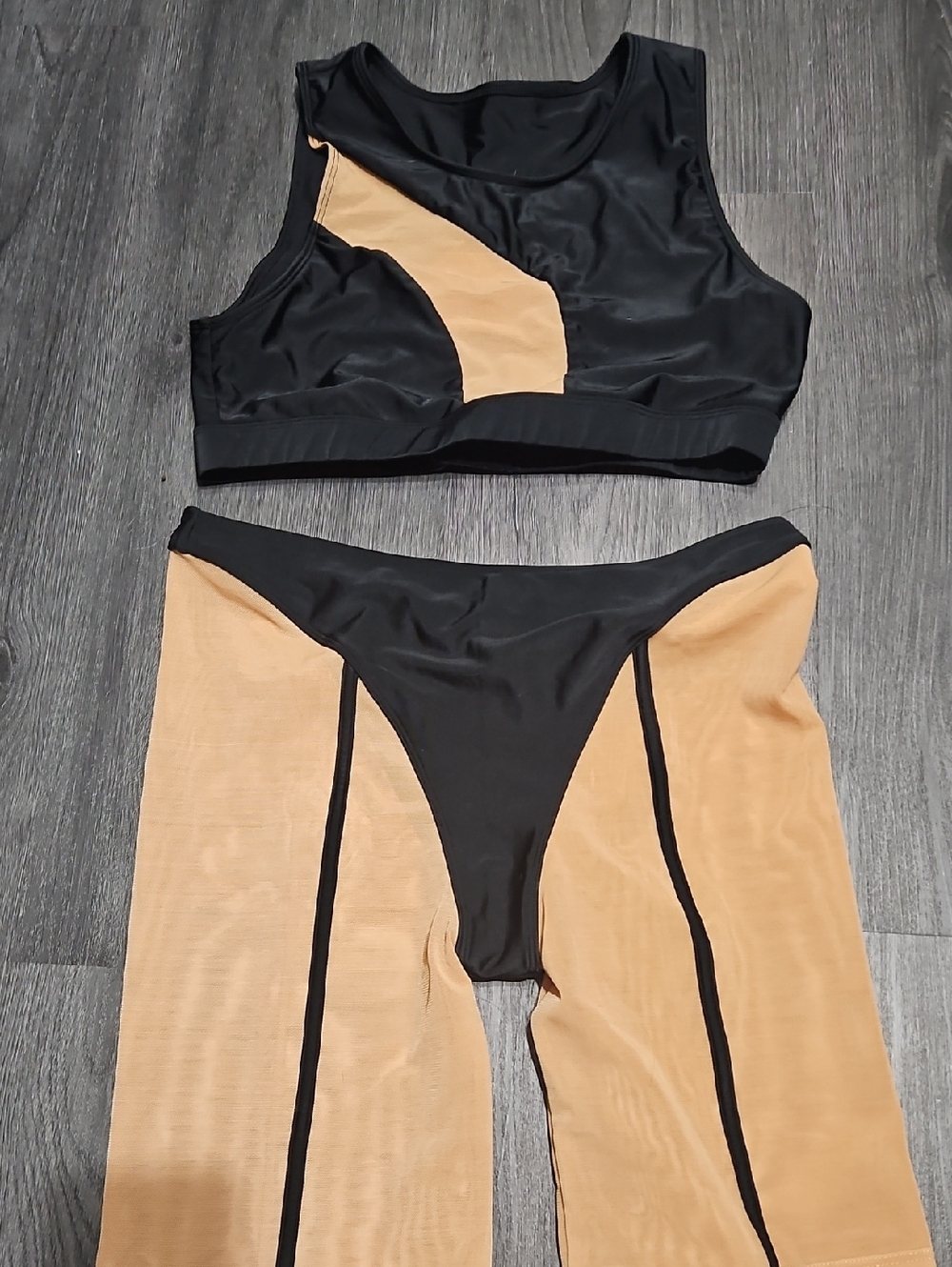 Black and Tan Two-Piece Active Crop Top and Leggings Set